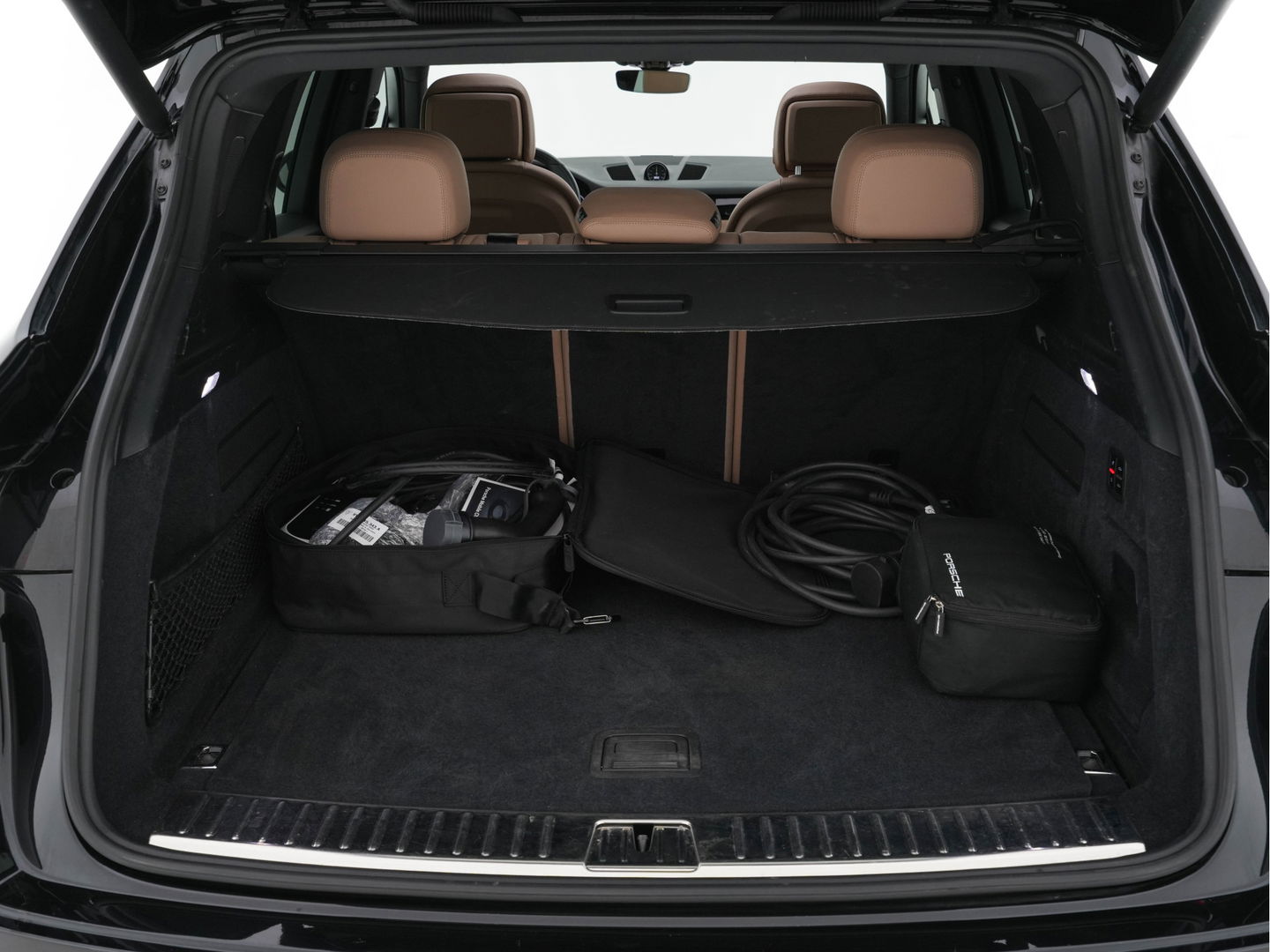 Porsche Cayenne 3.0 E-Hybrid Sport-Chrono-Pack (INCL-BTW) *PANO | NAPPA-LEATHER | FULL-LED | BOSE-SURROUND | MEMORY-PACK | AIR-SUPENSION | NAVI-FULLMAP | CAMERA | DAB+ | SPORT-SEATS | 22''ALU*
