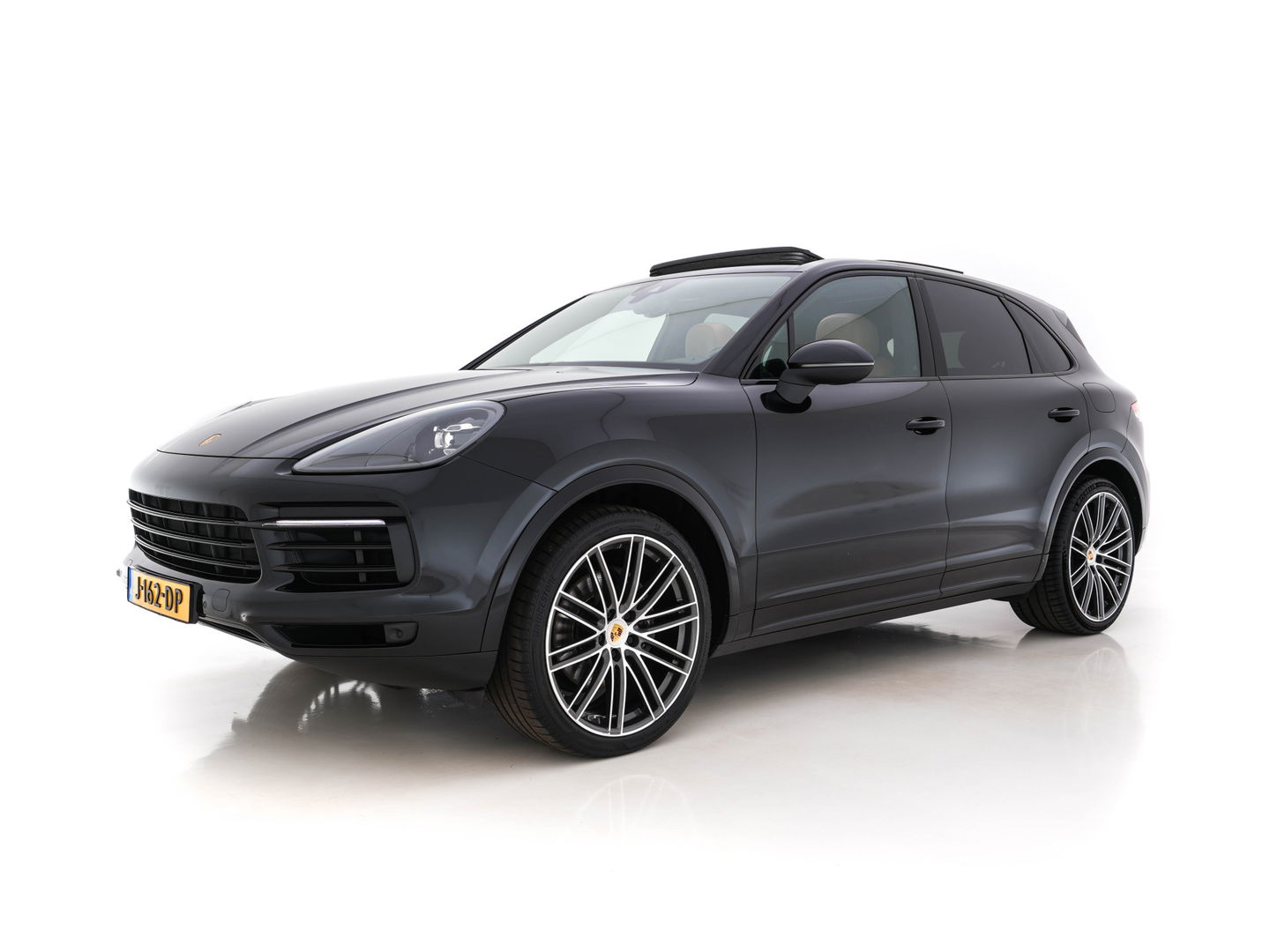 Porsche Cayenne 3.0 E-Hybrid Sport-Chrono-Pack (INCL-BTW) *PANO | NAPPA-LEATHER | FULL-LED | BOSE-SURROUND | MEMORY-PACK | AIR-SUPENSION | NAVI-FULLMAP | CAMERA | DAB+ | SPORT-SEATS | 22''ALU*