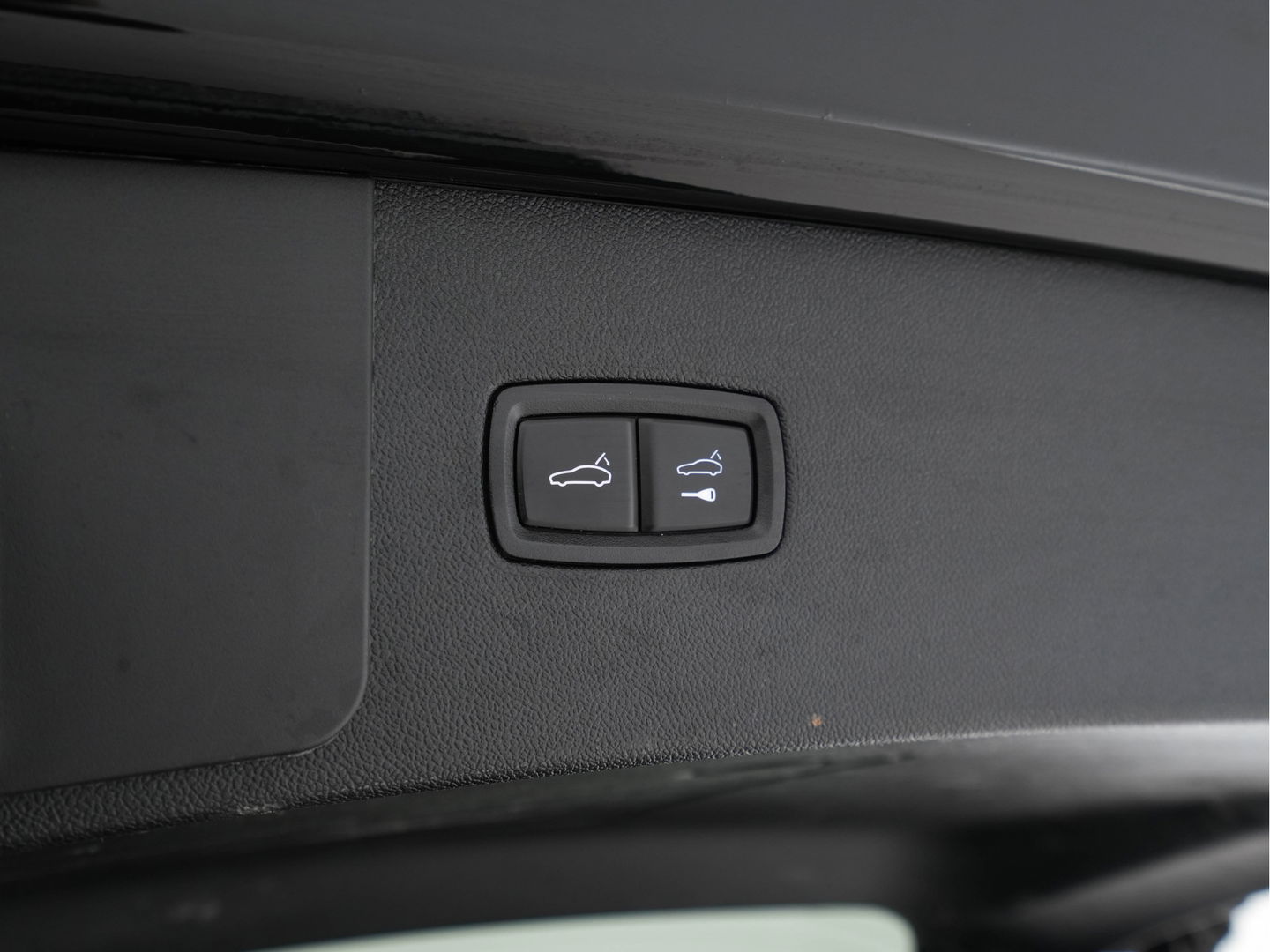 Porsche Cayenne 3.0 E-Hybrid Sport-Chrono-Pack (INCL-BTW) *PANO | NAPPA-LEATHER | FULL-LED | BOSE-SURROUND | MEMORY-PACK | AIR-SUPENSION | NAVI-FULLMAP | CAMERA | DAB+ | SPORT-SEATS | 22''ALU*