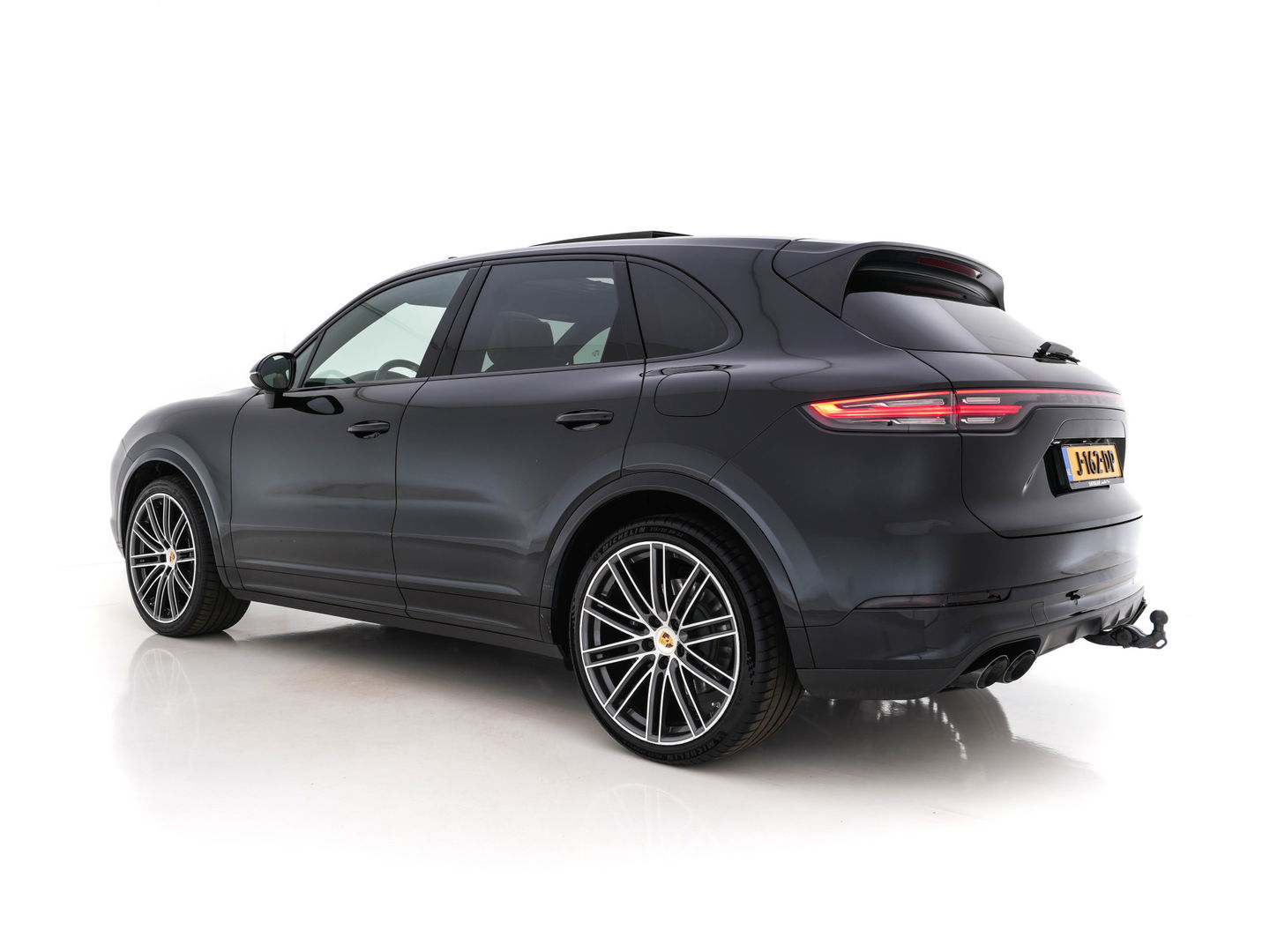 Porsche Cayenne 3.0 E-Hybrid Sport-Chrono-Pack (INCL-BTW) *PANO | NAPPA-LEATHER | FULL-LED | BOSE-SURROUND | MEMORY-PACK | AIR-SUPENSION | NAVI-FULLMAP | CAMERA | DAB+ | SPORT-SEATS | 22''ALU*