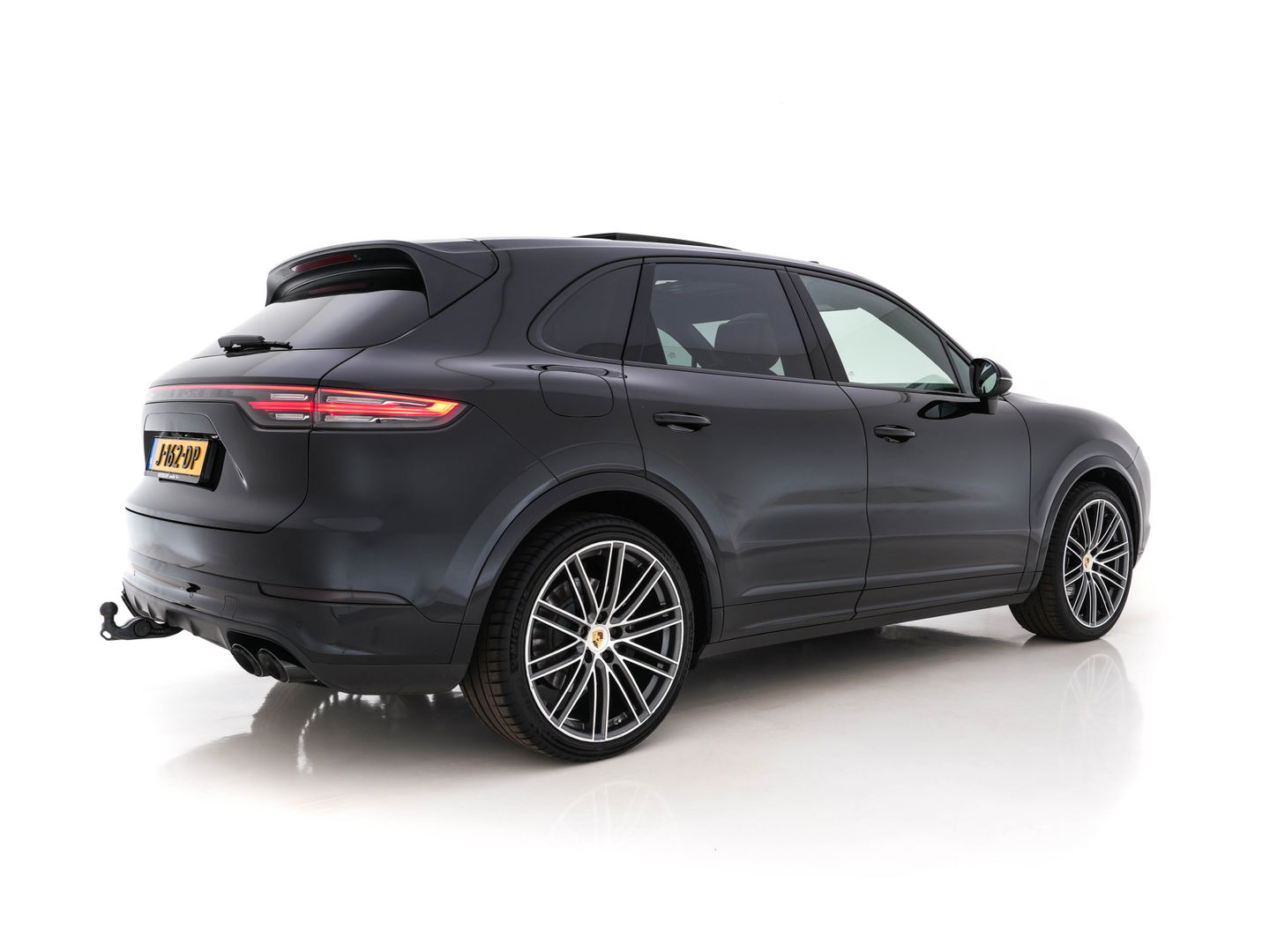 Porsche Cayenne 3.0 E-Hybrid Sport-Chrono-Pack (INCL-BTW) *PANO | NAPPA-LEATHER | FULL-LED | BOSE-SURROUND | MEMORY-PACK | AIR-SUPENSION | NAVI-FULLMAP | CAMERA | DAB+ | SPORT-SEATS | 22''ALU*