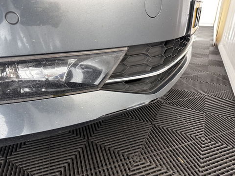 Škoda Superb Combi 1.6 TDI Clever Edition *GEARBOX-BROKEN* Aut. *PANO | FULL-LEATHER | BI-XENON | CAMERA | MEMORY-PACK | KEYLESS | DAB+ | NAVI-FULLMAP | ECC | PDC | CRUISE | TOWBAR | SPORT-SEATS | 17''ALU*