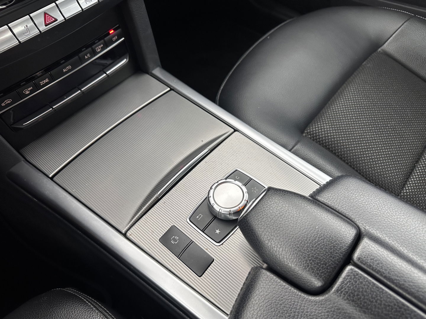 Mercedes-Benz E-Klasse 300 BlueTEC HYBRID Avantgarde Aut. *NAVI-FULLMAP | LEATHER -MICROFIBRE | ECC | PDC | CRUISE | COMFORT-SEATS | 17"ALU*