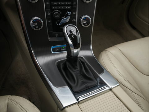 Volvo V60 2.4 D6 Twin Engine Summum Aut. *NAPPA-LEATHER | NAVI-FULLMAP | BI-XENON | MEMORY-PACK | CRUISE | SPORT-SEATS | 18''ALU*