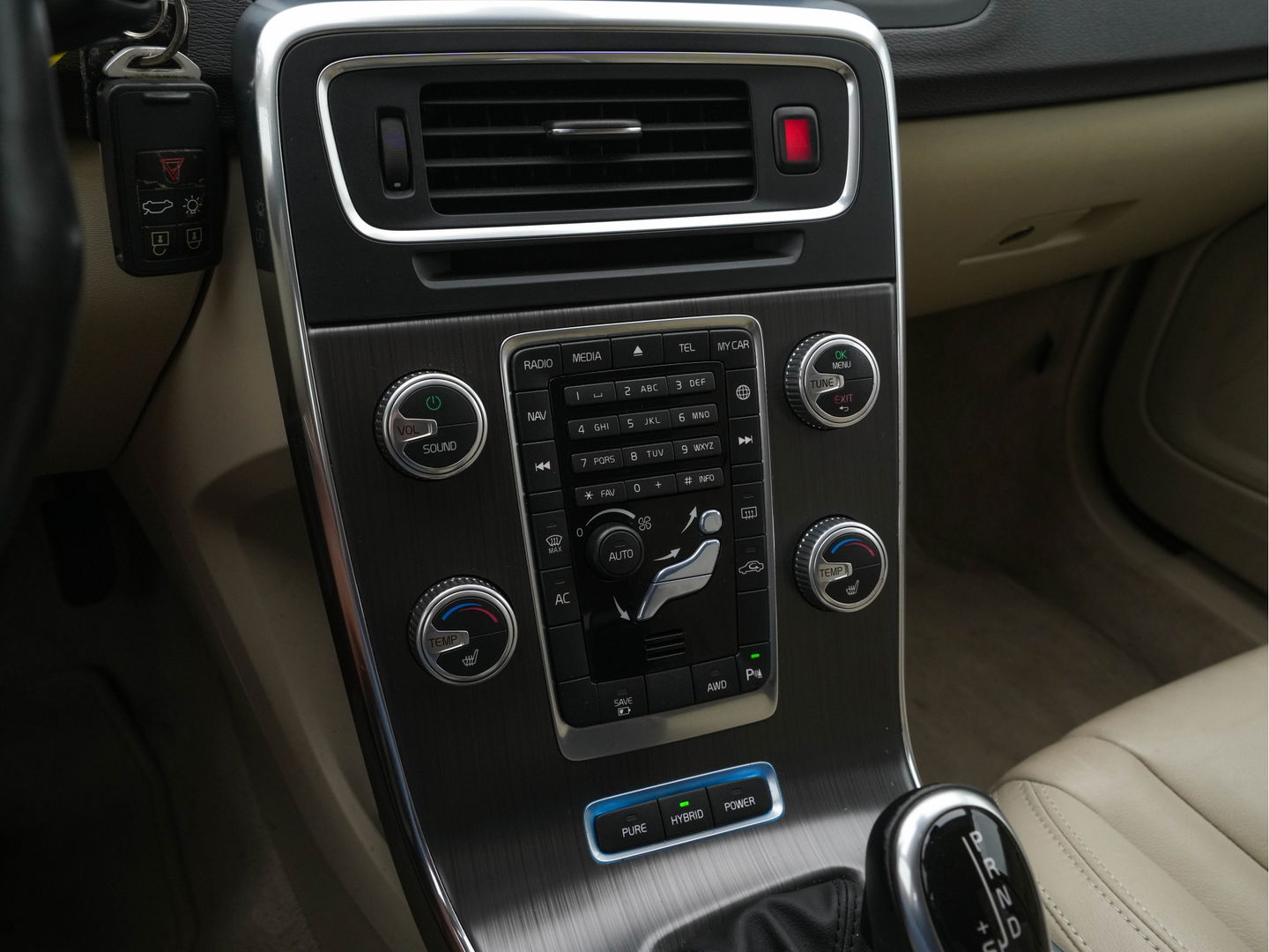 Volvo V60 2.4 D6 Twin Engine Summum Aut. *NAPPA-LEATHER | NAVI-FULLMAP | BI-XENON | MEMORY-PACK | CRUISE | SPORT-SEATS | 18''ALU*
