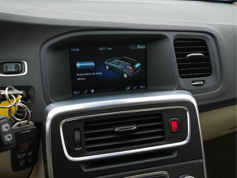 Volvo V60 2.4 D6 Twin Engine Summum Aut. *NAPPA-LEATHER | NAVI-FULLMAP | BI-XENON | MEMORY-PACK | CRUISE | SPORT-SEATS | 18''ALU*