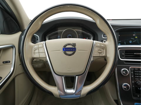 Volvo V60 2.4 D6 Twin Engine Summum Aut. *NAPPA-LEATHER | NAVI-FULLMAP | BI-XENON | MEMORY-PACK | CRUISE | SPORT-SEATS | 18''ALU*