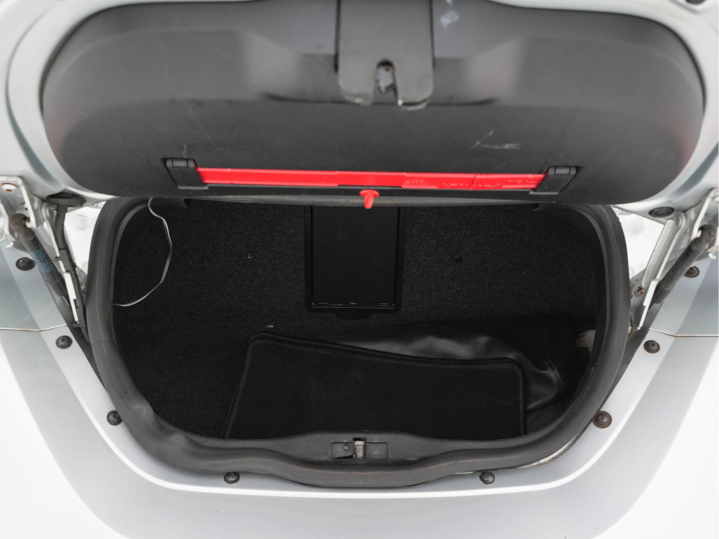 Volkswagen New Beetle Cabriolet 1.6 Highline *AIRCO | CRUISE | PDC | AIRSCARF | COMFORT-SEATS | RADIO-CD | 17''ALU *