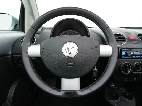 Volkswagen New Beetle Cabriolet 1.6 Highline *AIRCO | CRUISE | PDC | AIRSCARF | COMFORT-SEATS | RADIO-CD | 17''ALU *