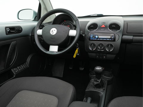 Volkswagen New Beetle Cabriolet 1.6 Highline *AIRCO | CRUISE | PDC | AIRSCARF | COMFORT-SEATS | RADIO-CD | 17''ALU *