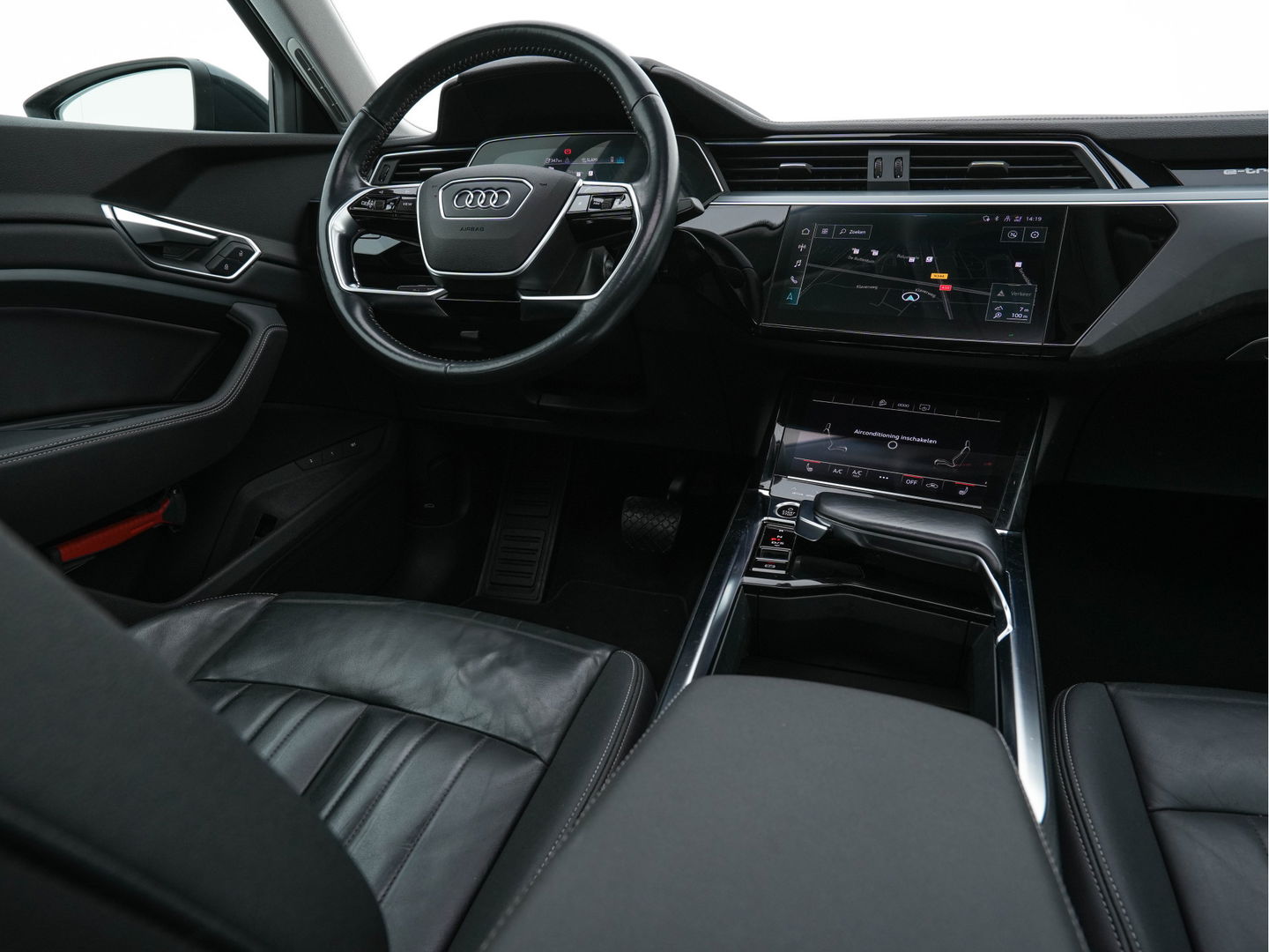 Audi e-tron Sportback 55 Quattro Business-Edition-Plus 95 kWh [ 3-Fase ] Aut. *PANO | ADAPT.CRUISE | DIGI-COCKPIT | MILANO-LUXURY-LEATHER | FULL-LED | MEMORY-PACK | KEYLESS | NAVI-FULLMAP | AUDI-SOUND | COMFORT-SEATS | 20''ALU*
