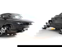 Mazda MX-30 - e-SkyActiv 145 Comfort 36 kWh {SOH-94%} (INCL-BTW) *NAVI-FULLMAP | ADAPTIVE-CRUISE | BLIND-SPOT | FULL-LED | KEYLESS | CAMERA | DAB+ | HEAD-UP | DIGI-COCKPIT | COMFORT-SEATS | CCS-FASTLOADER | 18''ALU*