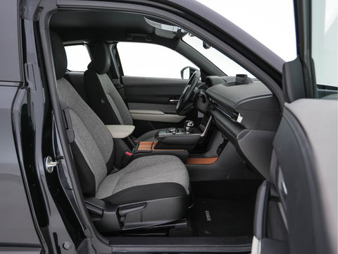 Mazda MX-30 e-SkyActiv 145 Comfort 36 kWh (INCL-BTW) *NAVI-FULLMAP | ADAPTIVE-CRUISE | BLIND-SPOT | FULL-LED | KEYLESS | CAMERA | DAB+ | HEAD-UP | DIGI-COCKPIT | COMFORT-SEATS | 18''ALU*