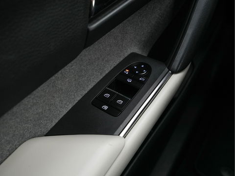 Mazda MX-30 e-SkyActiv 145 Comfort 36 kWh (INCL-BTW) *NAVI-FULLMAP | ADAPTIVE-CRUISE | BLIND-SPOT | FULL-LED | KEYLESS | CAMERA | DAB+ | HEAD-UP | DIGI-COCKPIT | COMFORT-SEATS | 18''ALU*