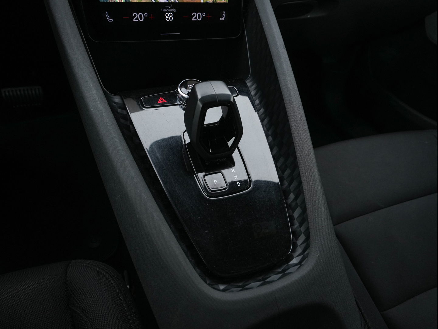 Polestar 2 Long Range Single Motor 78 kWh [ 3-Fase ] (INCL-BTW) *NAVI-FULLMAP | FULL-LED | KEYLESS | CAMERA | LANE-ASSIST | DIGI-COCKPIT | DAB+ | COMFORT-SEATS | ECC | PDC | 20''ALU*