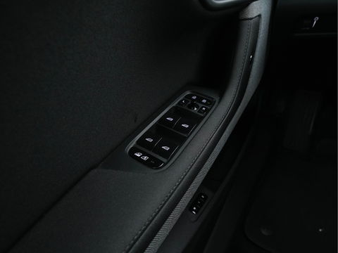 Polestar 2 Long Range Single Motor 78 kWh [ 3-Fase ] (INCL-BTW) *NAVI-FULLMAP | FULL-LED | KEYLESS | CAMERA | LANE-ASSIST | DIGI-COCKPIT | DAB+ | COMFORT-SEATS | ECC | PDC | 20''ALU*