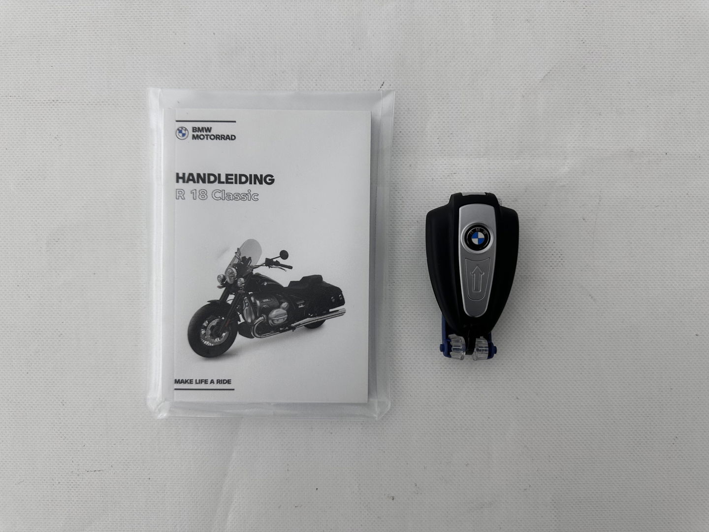 BMW R 18 Classic Option-719 *REVERSE GEAR | CRUISE | LEATHER | LED-LIGHTS | ABS | ESP | AIRSCARF | SIDE-CASES | HANDLE-HEATING*