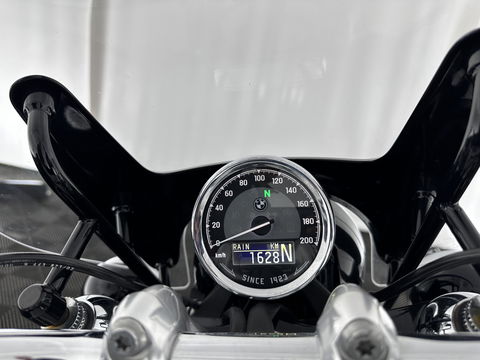 BMW R 18 Classic Option-719 *REVERSE GEAR | CRUISE | LEATHER | LED-LIGHTS | ABS | ESP | AIRSCARF | SIDE-CASES | HANDLE-HEATING*