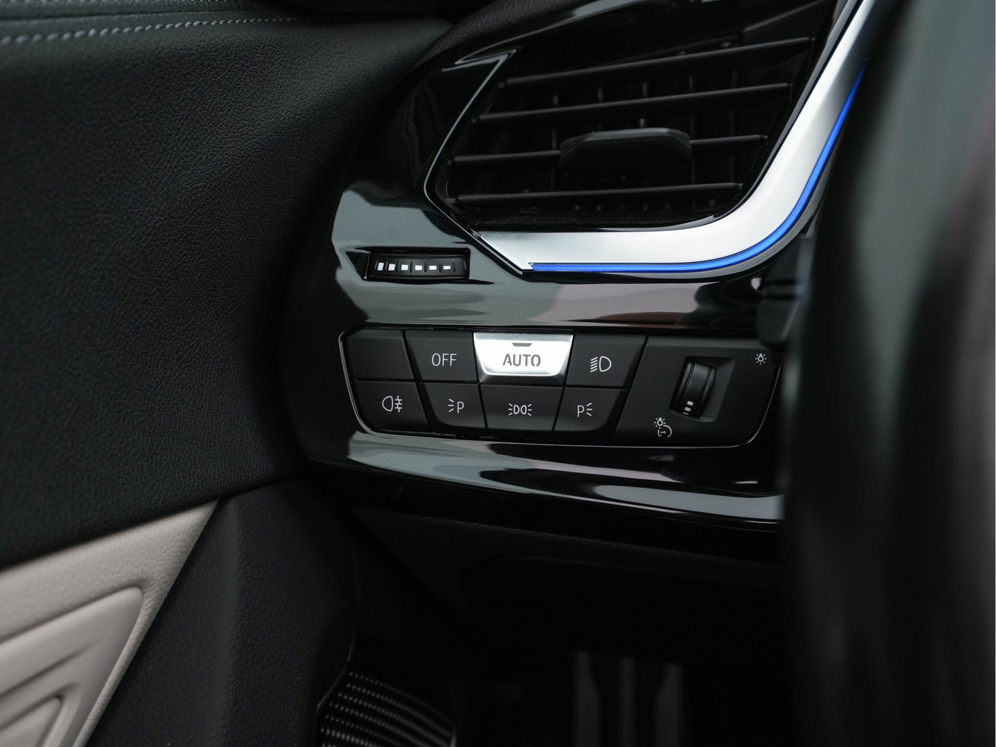 BMW Z4 M40I High Executive Edition M-Sportpack *FULL-LED | VERNASCA-FULL-LEATHER | HARMAN/KARDON-SURROUND  | DIGI-COCKPIT | AMBIENT-LIGHT | CRUISE | SHIFT-PADDLES | CAMERA | DAB+ | AIRSCARF | SPORT-SEATS | 18''ALU*