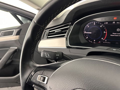 Volkswagen Passat Variant 2.0 BiTDI 4Motion Highline Executive-Pack Aut. *PANO | ADAPTIVE-CRUISE | DIGI-COCKPIT | NAVI-FULLMAP | LEATHER-ALCANTARA | FULL-LED | ERGONOMIC-COMFORT-SEATS | KEYLESS | ECC | PARKPILOT | TOWBAR | 17''ALU*