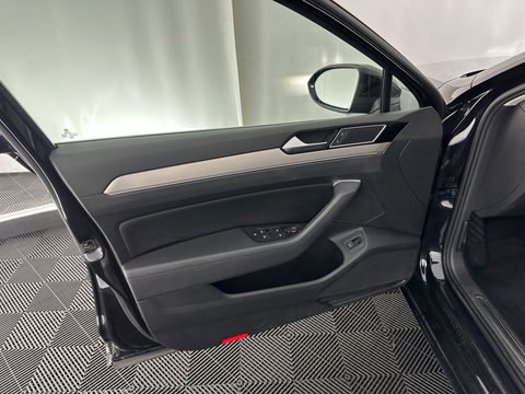 Volkswagen Passat Variant 2.0 BiTDI 4Motion Highline Executive-Pack Aut. *PANO | ADAPTIVE-CRUISE | DIGI-COCKPIT | NAVI-FULLMAP | LEATHER-ALCANTARA | FULL-LED | ERGONOMIC-COMFORT-SEATS | KEYLESS | ECC | PARKPILOT | TOWBAR | 17''ALU*