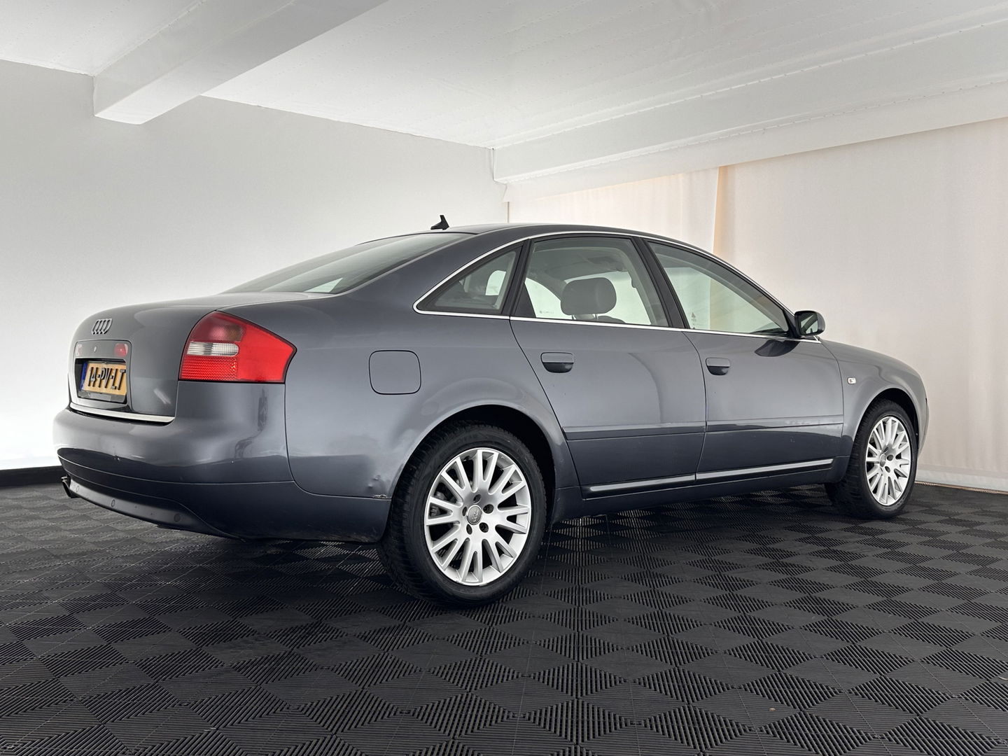 Audi A6 Limousine 2.4 MT [ GEARBOX-PROBLEM ] Aut. *BUFFALINO-LEATHER | ECC | PDC | CRUISE | RADIO-CD | COMFORT-SEATS | 17"ALU*