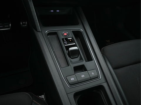CUPRA Leon 1.4 e-Hybrid VZ Business Aut. * DIGI-COCKPIT | LED-LIGHTS | ADAPT.CRUISE | LEATHER-MICROFIBRE | SHIFT-PADDLES | CAMERA | DAB | CUPRA-CONNECT | LANE-ASSIST | KEYLESS | AMBIENT-LIGHT | SPORT-SEATS | 19"A