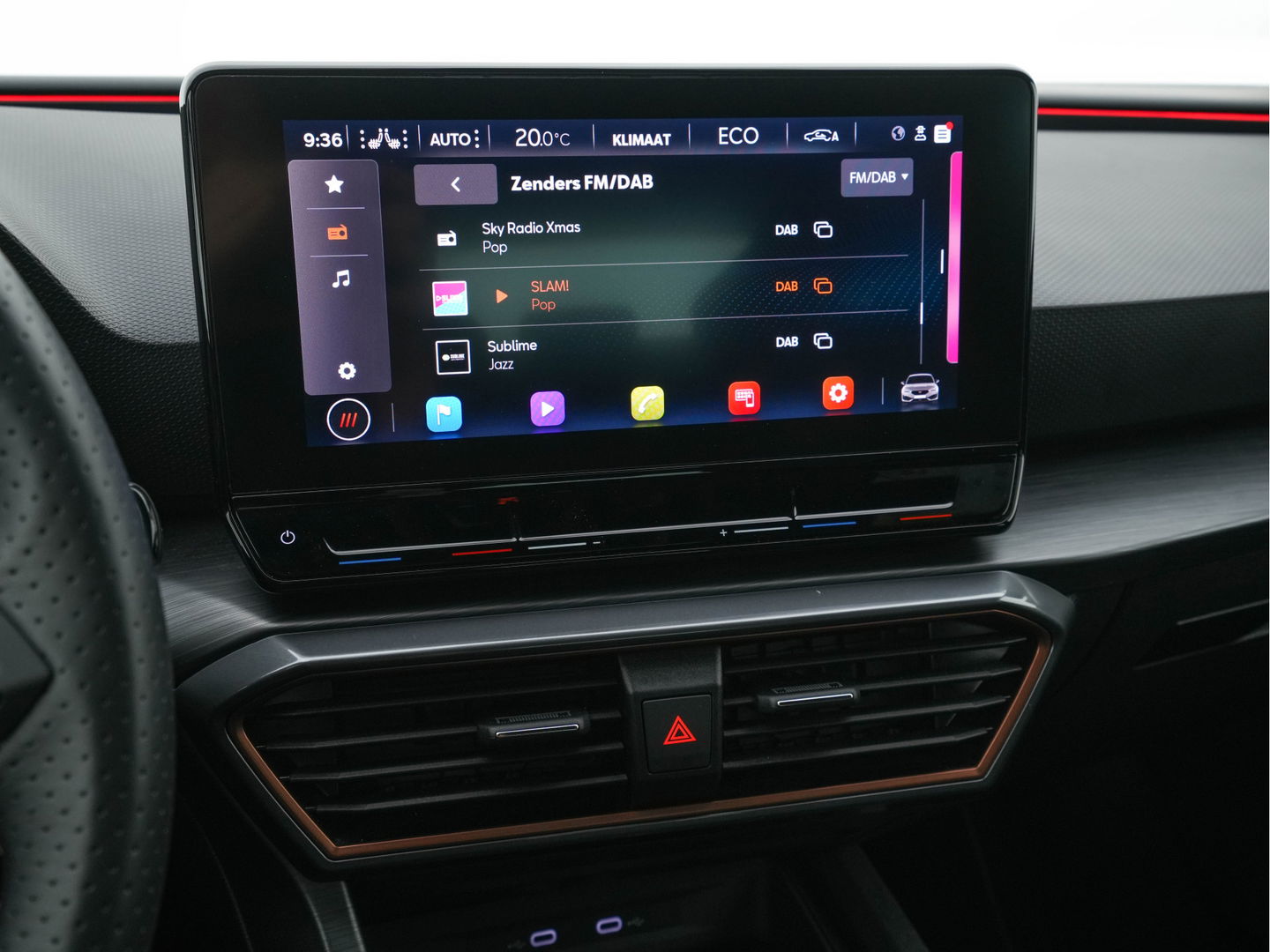 CUPRA Leon 1.4 e-Hybrid VZ Business Aut. * DIGI-COCKPIT | LED-LIGHTS | ADAPT.CRUISE | LEATHER-MICROFIBRE | SHIFT-PADDLES | CAMERA | DAB | CUPRA-CONNECT | LANE-ASSIST | KEYLESS | AMBIENT-LIGHT | SPORT-SEATS | 19"A