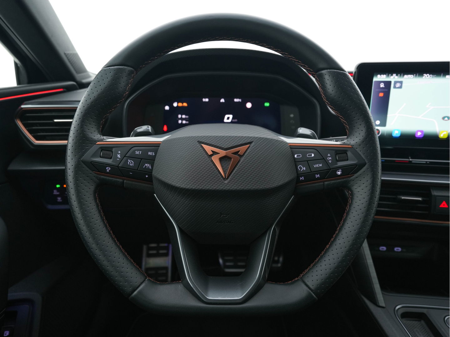 CUPRA Leon 1.4 e-Hybrid VZ Business Aut. * DIGI-COCKPIT | LED-LIGHTS | ADAPT.CRUISE | LEATHER-MICROFIBRE | SHIFT-PADDLES | CAMERA | DAB | CUPRA-CONNECT | LANE-ASSIST | KEYLESS | AMBIENT-LIGHT | SPORT-SEATS | 19"A