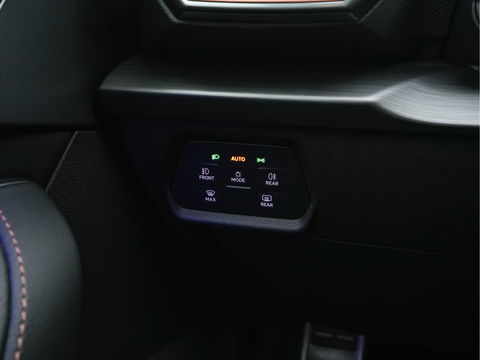 CUPRA Leon 1.4 e-Hybrid VZ Business Aut. * DIGI-COCKPIT | LED-LIGHTS | ADAPT.CRUISE | LEATHER-MICROFIBRE | SHIFT-PADDLES | CAMERA | DAB | CUPRA-CONNECT | LANE-ASSIST | KEYLESS | AMBIENT-LIGHT | SPORT-SEATS | 19"A