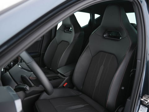 CUPRA Leon 1.4 e-Hybrid VZ Business Aut. * DIGI-COCKPIT | LED-LIGHTS | ADAPT.CRUISE | LEATHER-MICROFIBRE | SHIFT-PADDLES | CAMERA | DAB | CUPRA-CONNECT | LANE-ASSIST | KEYLESS | AMBIENT-LIGHT | SPORT-SEATS | 19"A