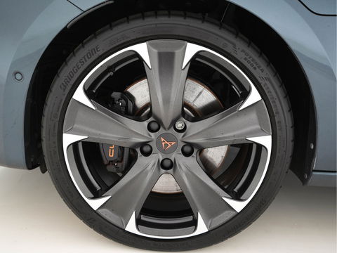 CUPRA Leon 1.4 e-Hybrid VZ Business Aut. * DIGI-COCKPIT | LED-LIGHTS | ADAPT.CRUISE | LEATHER-MICROFIBRE | SHIFT-PADDLES | CAMERA | DAB | CUPRA-CONNECT | LANE-ASSIST | KEYLESS | AMBIENT-LIGHT | SPORT-SEATS | 19"A