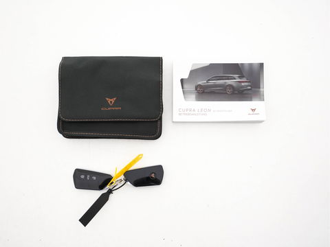 CUPRA Leon 1.4 e-Hybrid VZ Business Aut. * DIGI-COCKPIT | LED-LIGHTS | ADAPT.CRUISE | LEATHER-MICROFIBRE | SHIFT-PADDLES | CAMERA | DAB | CUPRA-CONNECT | LANE-ASSIST | KEYLESS | AMBIENT-LIGHT | SPORT-SEATS | 19"A