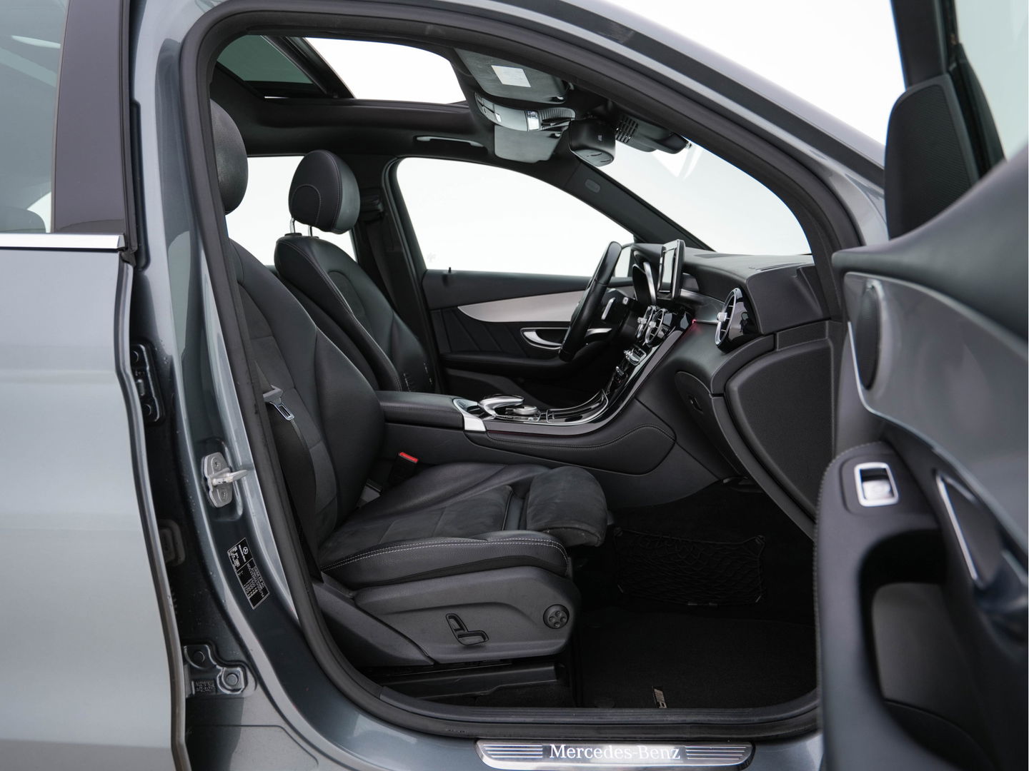 Mercedes-Benz GLC 220 d 4MATIC Ambition AMG-Styling Aut. *PANO | FULL-LED | LEATHER-ALCANTARA | NAVI-FULLMAP | SHIFT-PADDLES | AMBIENT-LIGHT | ECC | PDC | CRUISE | SPORT-SEATS | 20''ALU*