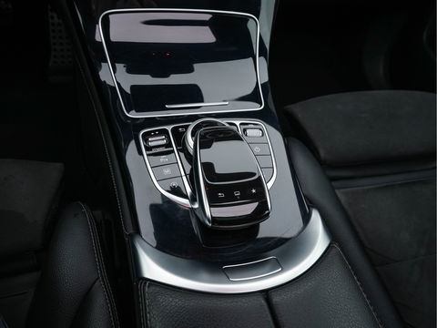 Mercedes-Benz GLC 220 d 4MATIC Ambition AMG-Styling Aut. *PANO | FULL-LED | LEATHER-ALCANTARA | NAVI-FULLMAP | SHIFT-PADDLES | AMBIENT-LIGHT | ECC | PDC | CRUISE | SPORT-SEATS | 20''ALU*