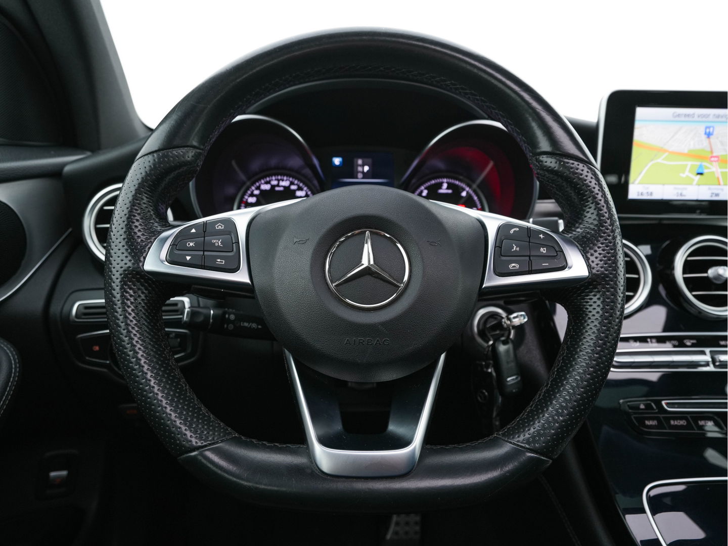 Mercedes-Benz GLC 220 d 4MATIC Ambition AMG-Styling Aut. *PANO | FULL-LED | LEATHER-ALCANTARA | NAVI-FULLMAP | SHIFT-PADDLES | AMBIENT-LIGHT | ECC | PDC | CRUISE | SPORT-SEATS | 20''ALU*