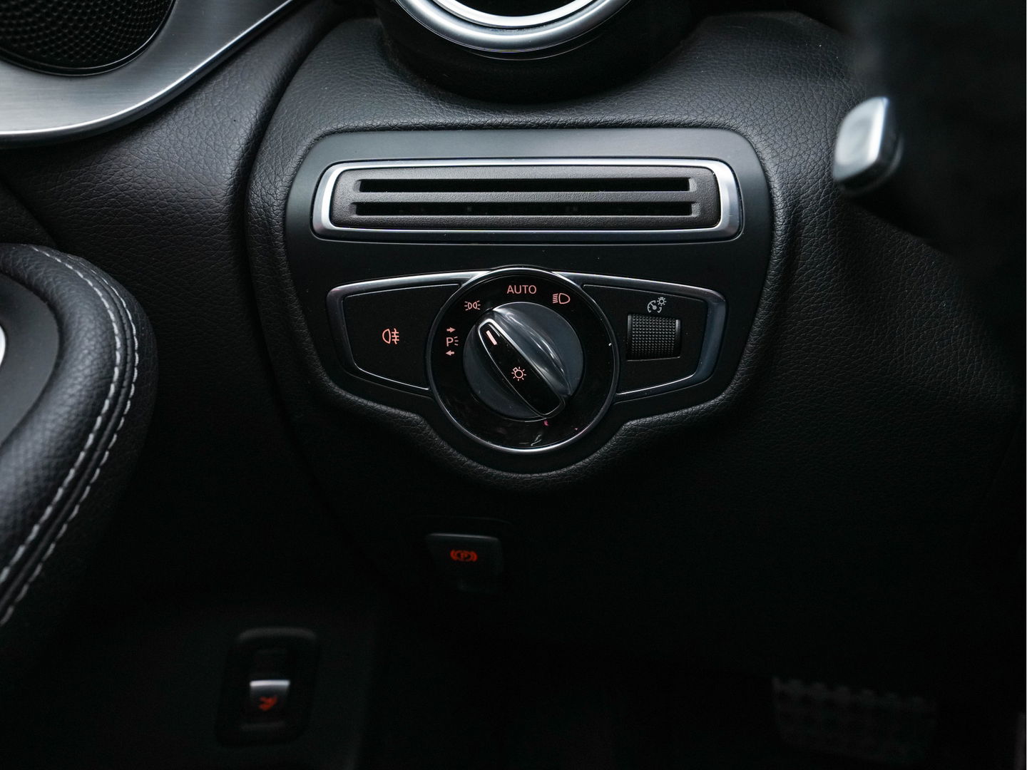 Mercedes-Benz GLC 220 d 4MATIC Ambition AMG-Styling Aut. *PANO | FULL-LED | LEATHER-ALCANTARA | NAVI-FULLMAP | SHIFT-PADDLES | AMBIENT-LIGHT | ECC | PDC | CRUISE | SPORT-SEATS | 20''ALU*