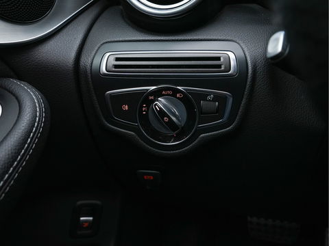 Mercedes-Benz GLC 220 d 4MATIC Ambition AMG-Styling Aut. *PANO | FULL-LED | LEATHER-ALCANTARA | NAVI-FULLMAP | SHIFT-PADDLES | AMBIENT-LIGHT | ECC | PDC | CRUISE | SPORT-SEATS | 20''ALU*
