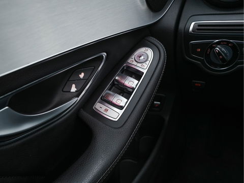 Mercedes-Benz GLC 220 d 4MATIC Ambition AMG-Styling Aut. *PANO | FULL-LED | LEATHER-ALCANTARA | NAVI-FULLMAP | SHIFT-PADDLES | AMBIENT-LIGHT | ECC | PDC | CRUISE | SPORT-SEATS | 20''ALU*