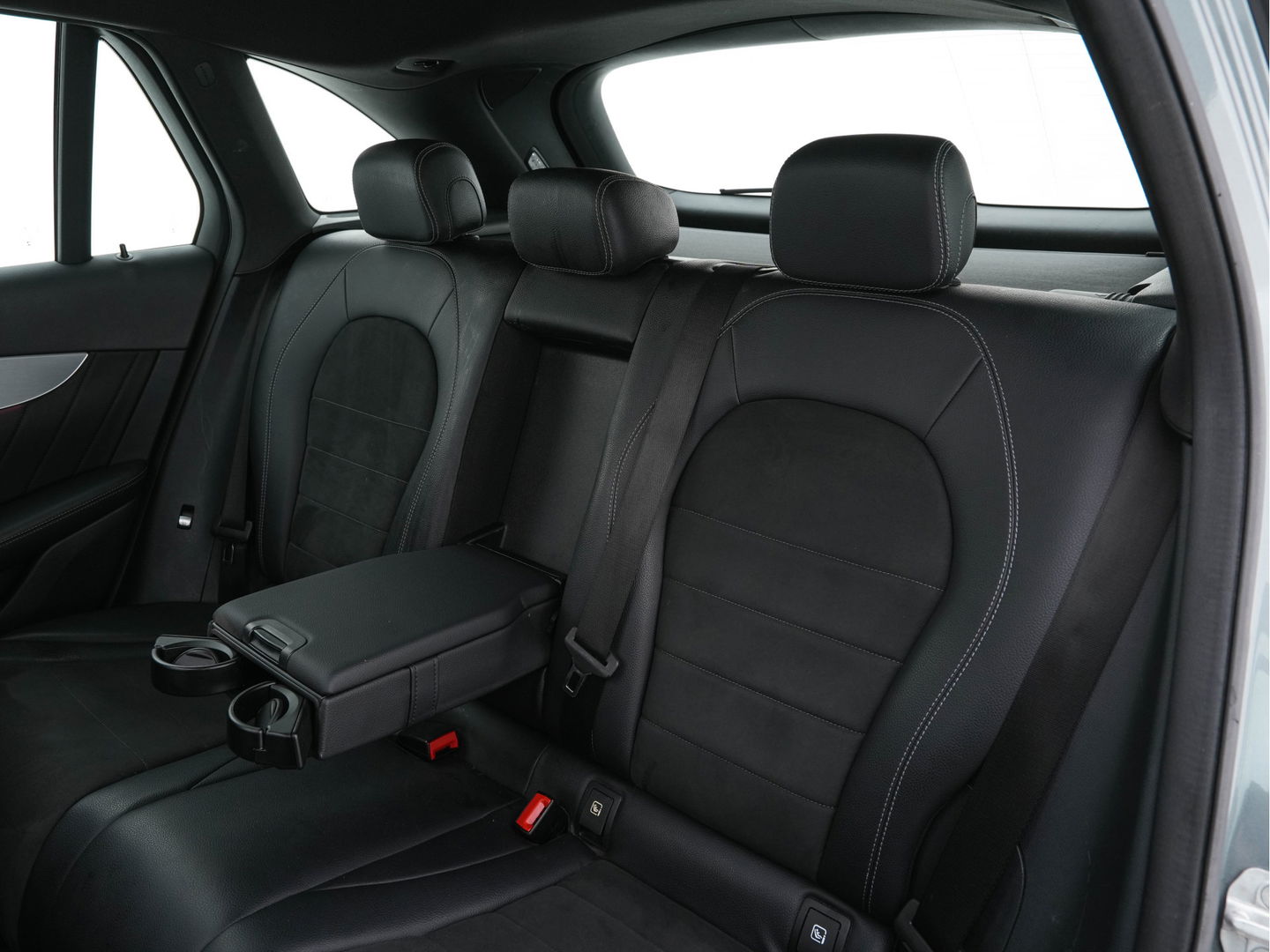 Mercedes-Benz GLC 220 d 4MATIC Ambition AMG-Styling Aut. *PANO | FULL-LED | LEATHER-ALCANTARA | NAVI-FULLMAP | SHIFT-PADDLES | AMBIENT-LIGHT | ECC | PDC | CRUISE | SPORT-SEATS | 20''ALU*