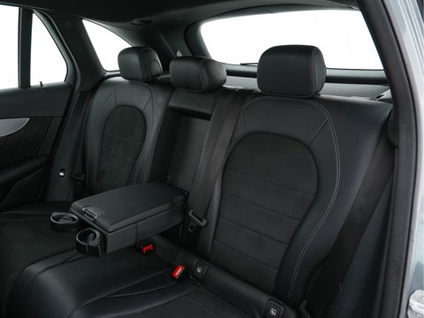 Mercedes-Benz GLC 220 d 4MATIC Ambition AMG-Styling Aut. *PANO | FULL-LED | LEATHER-ALCANTARA | NAVI-FULLMAP | SHIFT-PADDLES | AMBIENT-LIGHT | ECC | PDC | CRUISE | SPORT-SEATS | 20''ALU*