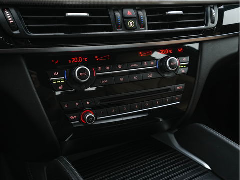 BMW X6 M Sport-Pack Aut. *MERINO-LEATHER | HEAD-UP | SOFT-CLOSE | NIGHT-VISION |  SURROUND-VIEW | MEMORY-PACK | HARMAN/KARDON-SURROUND | BLIND-SPOT | DAB+ | FULL-LED | NAVI-FULLMAP | SPORT-SEATS | 21''ALU*