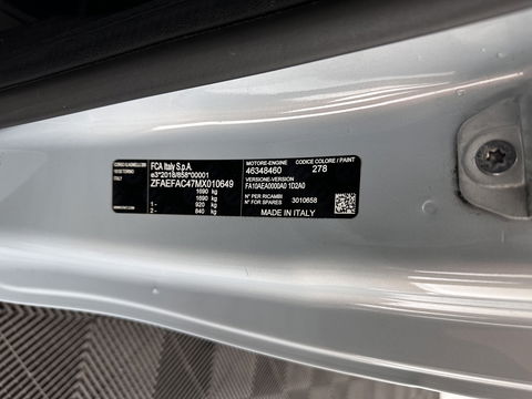 Fiat 500 Icon 42 kWh [ 3-Fase ] (INCL-BTW) *FULL-LED | DIGI-COCKPIT | CCS-FASTLOADER | KEYLESS | CAMERA | NAVI-FULLMAP | DAB+ | ECC | PDC | CRUISE | LANE-ASSIST | APP.CONNECT | COMFORT-SEATS | 16''ALU*