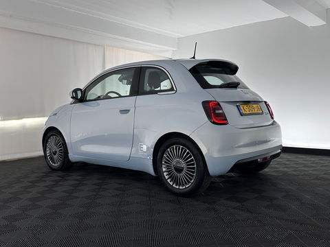 Fiat 500 Icon 42 kWh [ 3-Fase ] (INCL-BTW) *FULL-LED | DIGI-COCKPIT | CCS-FASTLOADER | KEYLESS | CAMERA | NAVI-FULLMAP | DAB+ | ECC | PDC | CRUISE | LANE-ASSIST | APP.CONNECT | COMFORT-SEATS | 16''ALU*