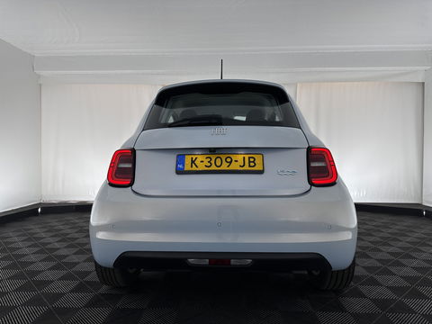 Fiat 500 Icon 42 kWh [ 3-Fase ] (INCL-BTW) *FULL-LED | DIGI-COCKPIT | CCS-FASTLOADER | KEYLESS | CAMERA | NAVI-FULLMAP | DAB+ | ECC | PDC | CRUISE | LANE-ASSIST | APP.CONNECT | COMFORT-SEATS | 16''ALU*
