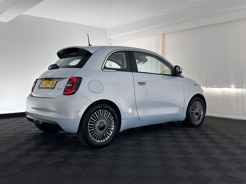 Fiat 500 Icon 42 kWh [ 3-Fase ] (INCL-BTW) *FULL-LED | DIGI-COCKPIT | CCS-FASTLOADER | KEYLESS | CAMERA | NAVI-FULLMAP | DAB+ | ECC | PDC | CRUISE | LANE-ASSIST | APP.CONNECT | COMFORT-SEATS | 16''ALU*