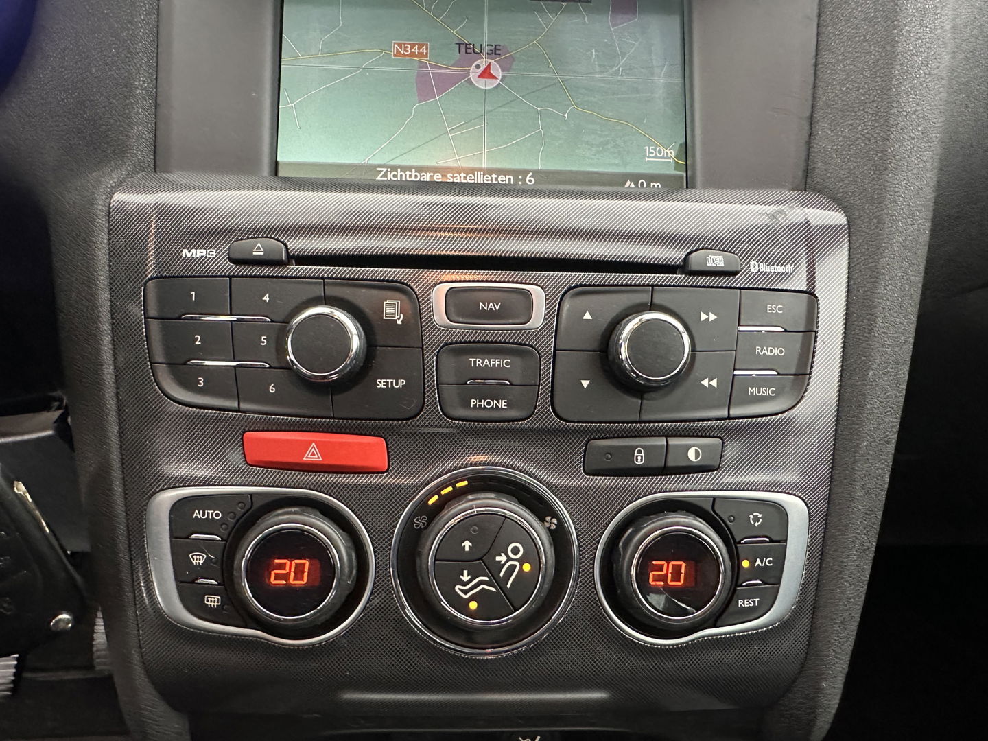 Citroën C4 1.6 HDi Ligne Business *NAVI-FULLMAP | ECC | PDC | CRUISE | TOWBAR | COMFORT-SEATS | 16''ALU*