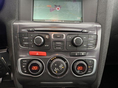 Citroën C4 1.6 HDi Ligne Business *NAVI-FULLMAP | ECC | PDC | CRUISE | TOWBAR | COMFORT-SEATS | 16''ALU*