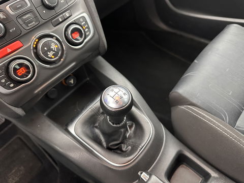 Citroën C4 1.6 HDi Ligne Business *NAVI-FULLMAP | ECC | PDC | CRUISE | TOWBAR | COMFORT-SEATS | 16''ALU*