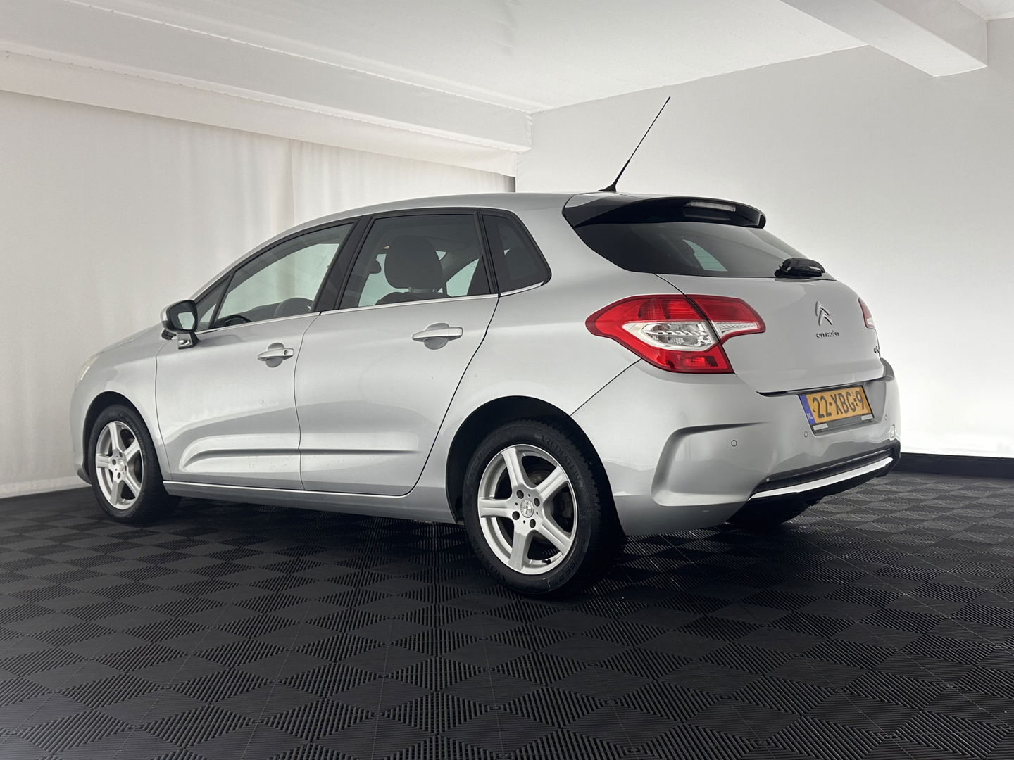 Citroën C4 1.6 HDi Ligne Business *NAVI-FULLMAP | ECC | PDC | CRUISE | TOWBAR | COMFORT-SEATS | 16''ALU*